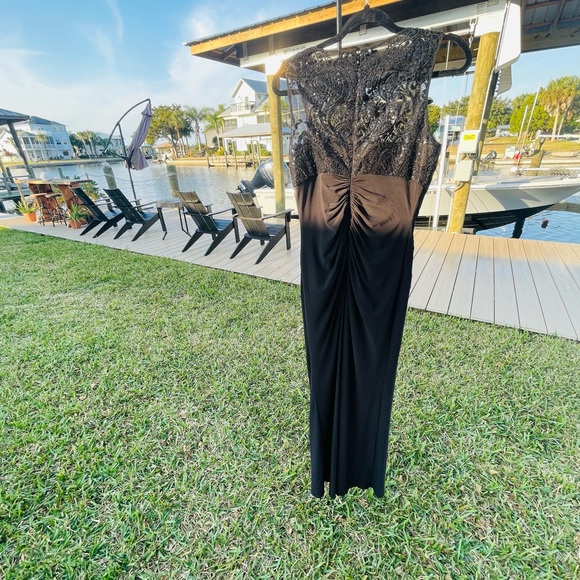 Eliza J - Picture 4 of 11